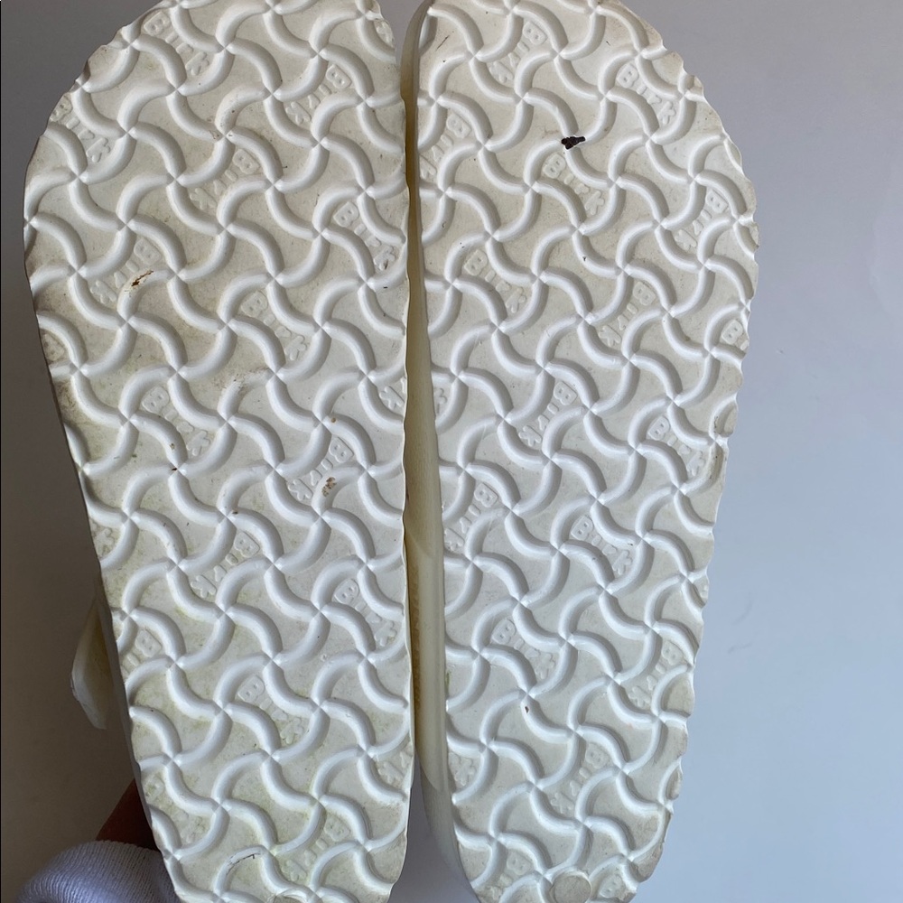 Birkenstock Gizeh Essentials EVA Sandals in White Womens size 9 - Picture 5 of 5
